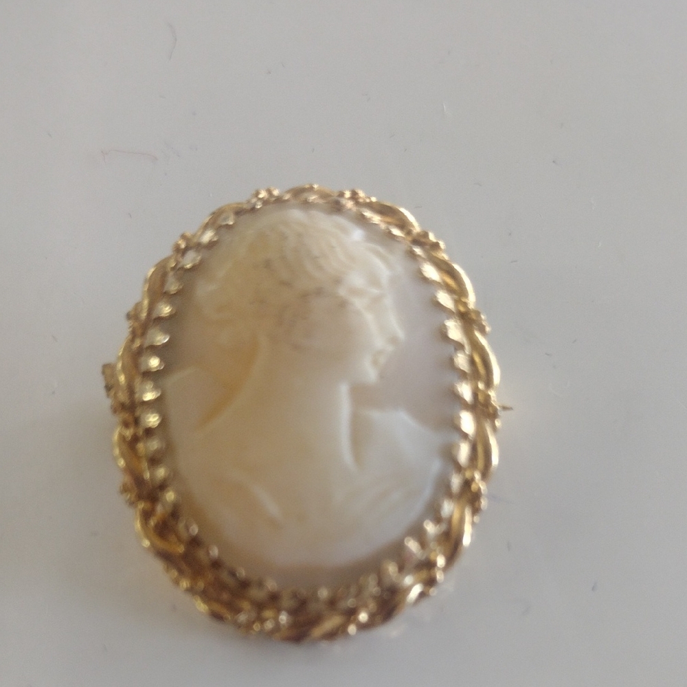Elegant Gold Cameo Brooch
